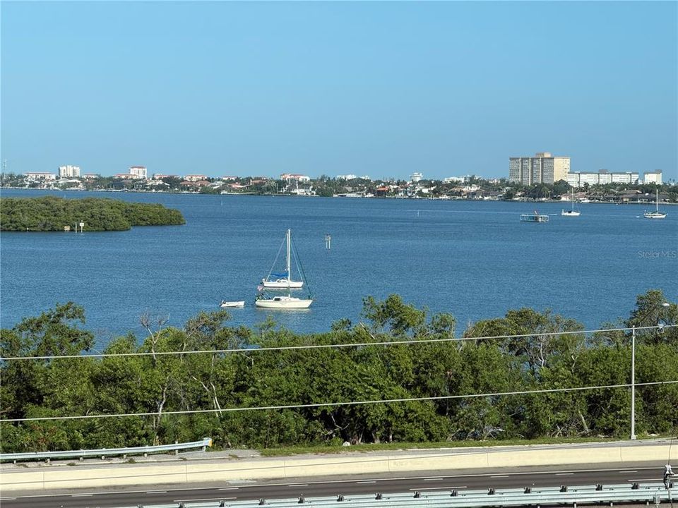 For Rent: $2,500 (2 beds, 2 baths, 1290 Square Feet)