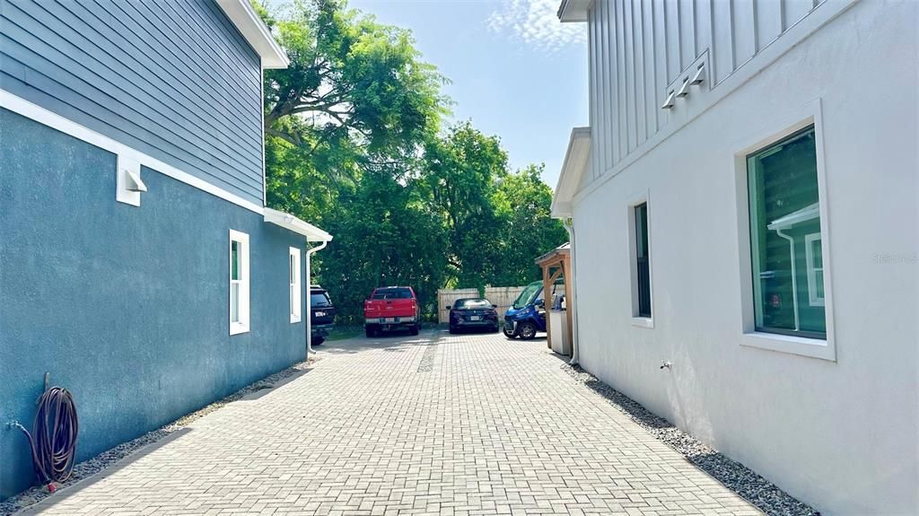 На продажу: $1,099,000 (3 спален, 2 ванн, 2700 Квадратных фут)