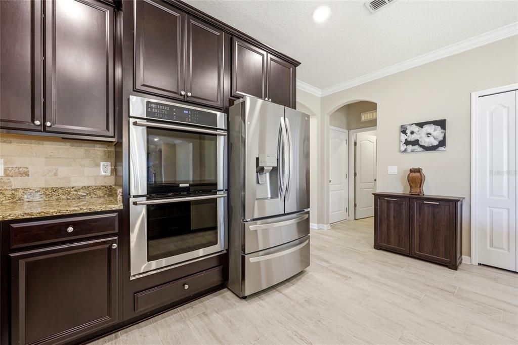 For Sale: $595,000 (3 beds, 2 baths, 2080 Square Feet)