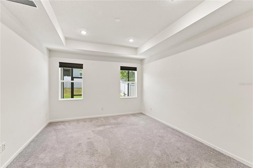 En Venta: $480,000 (4 camas, 2 baños, 2410 Pies cuadrados)