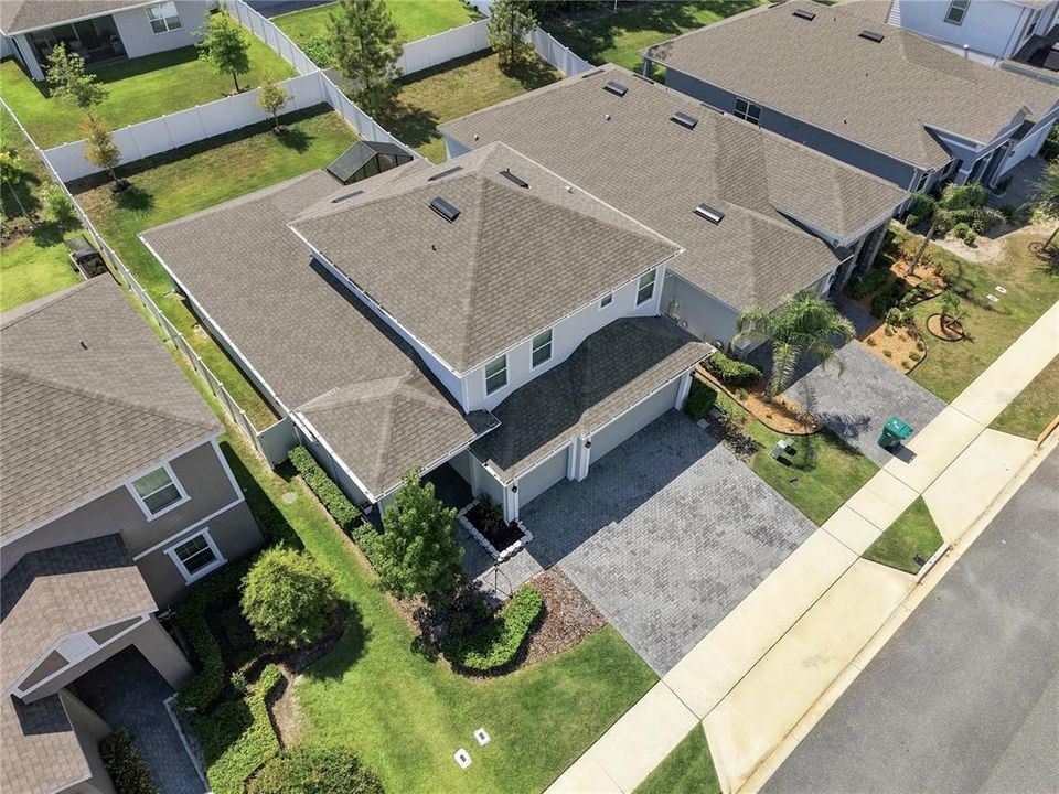 En Venta: $480,000 (4 camas, 2 baños, 2410 Pies cuadrados)