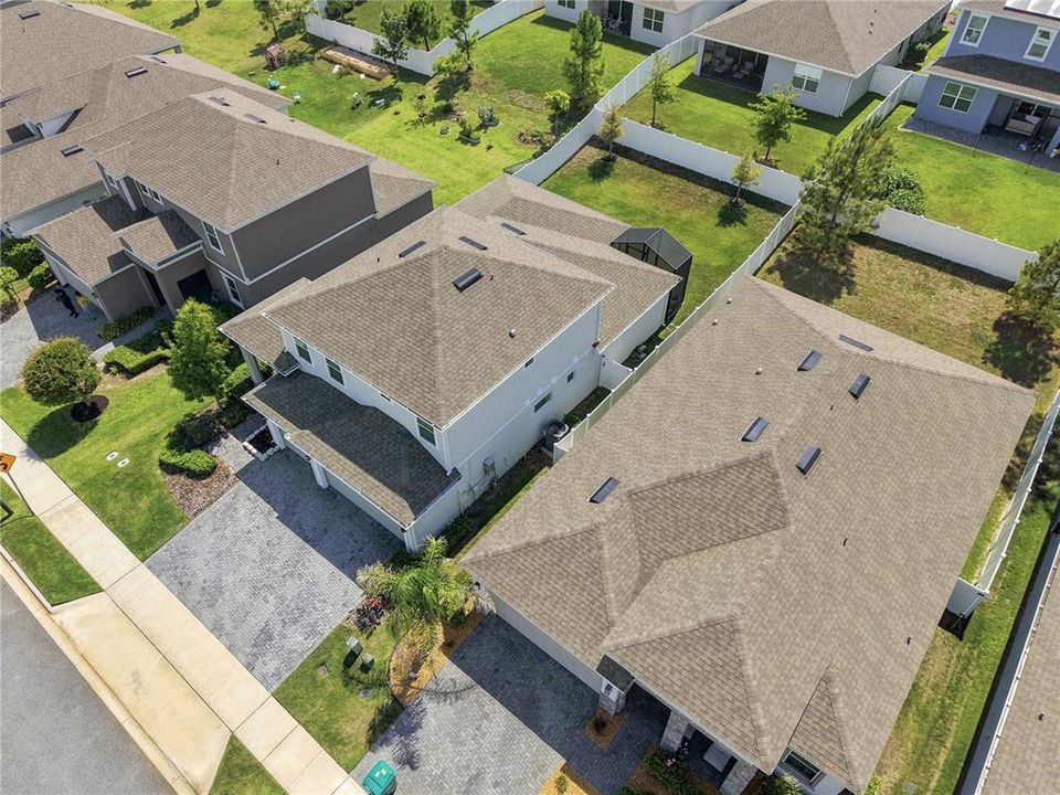 En Venta: $480,000 (4 camas, 2 baños, 2410 Pies cuadrados)