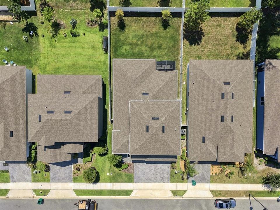 En Venta: $480,000 (4 camas, 2 baños, 2410 Pies cuadrados)