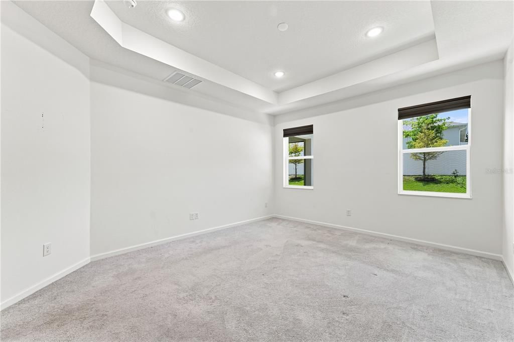 En Venta: $480,000 (4 camas, 2 baños, 2410 Pies cuadrados)
