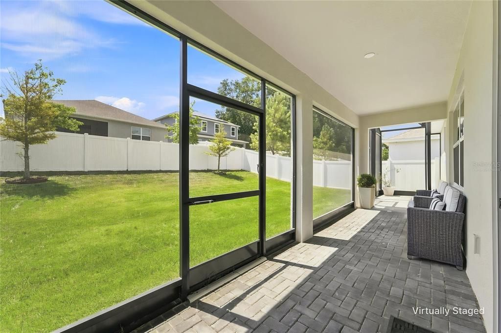 En Venta: $480,000 (4 camas, 2 baños, 2410 Pies cuadrados)