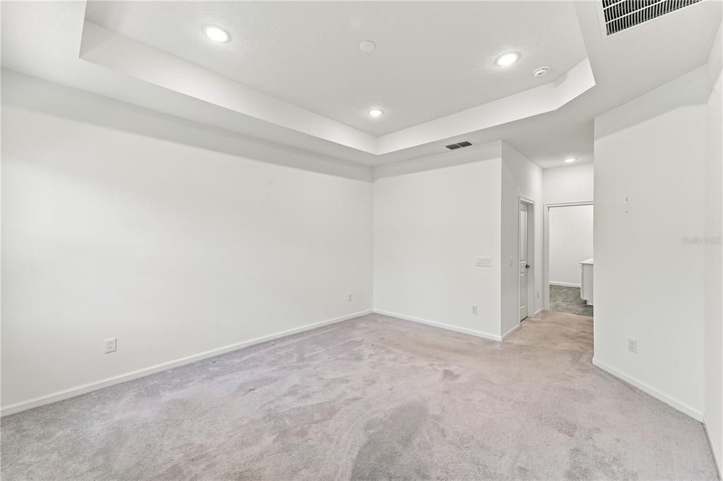 En Venta: $480,000 (4 camas, 2 baños, 2410 Pies cuadrados)
