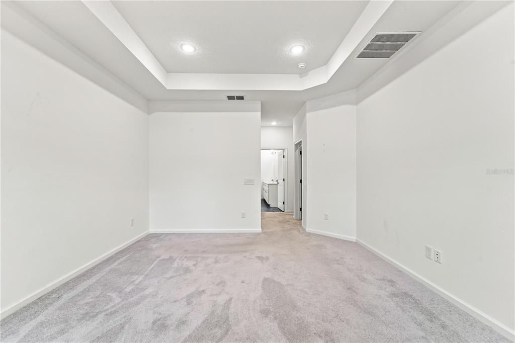 En Venta: $480,000 (4 camas, 2 baños, 2410 Pies cuadrados)