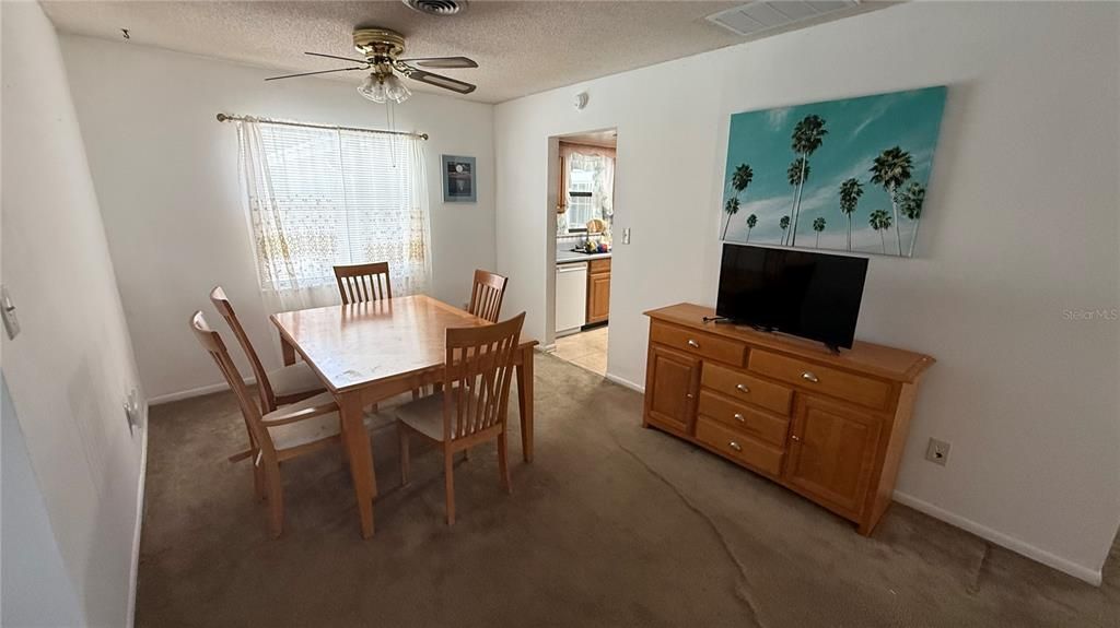 En Venta: $365,000 (3 camas, 2 baños, 1584 Pies cuadrados)