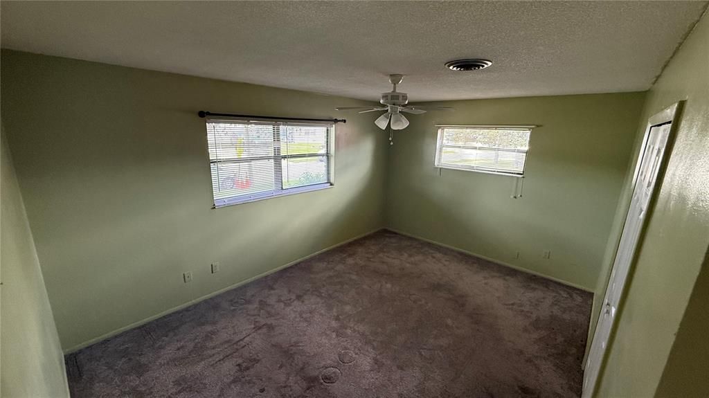 En Venta: $365,000 (3 camas, 2 baños, 1584 Pies cuadrados)