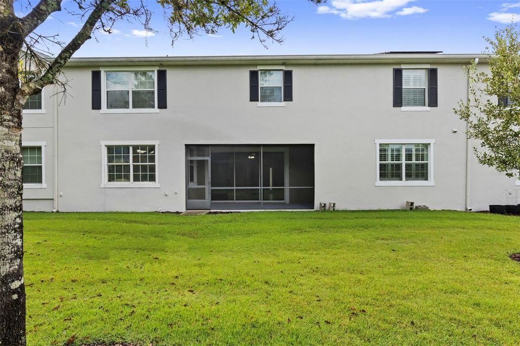 For Sale: $330,000 (3 beds, 2 baths, 1988 Square Feet)
