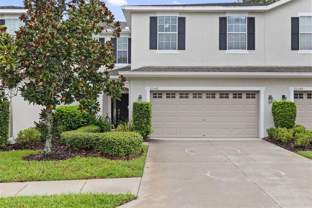For Sale: $330,000 (3 beds, 2 baths, 1988 Square Feet)