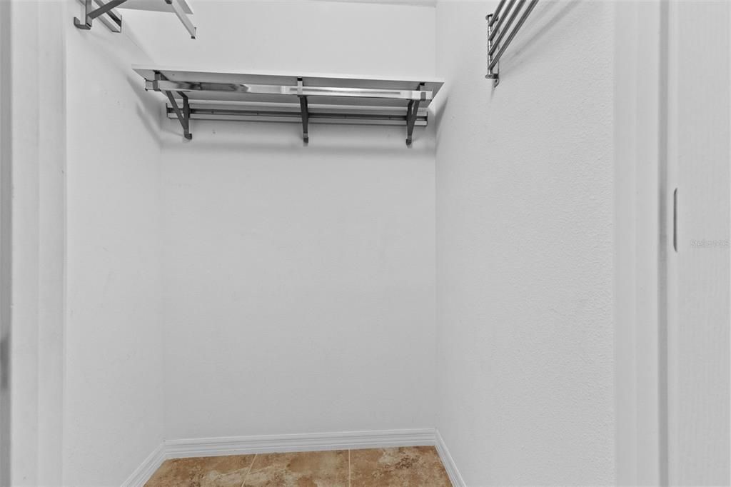 For Sale: $330,000 (3 beds, 2 baths, 1988 Square Feet)