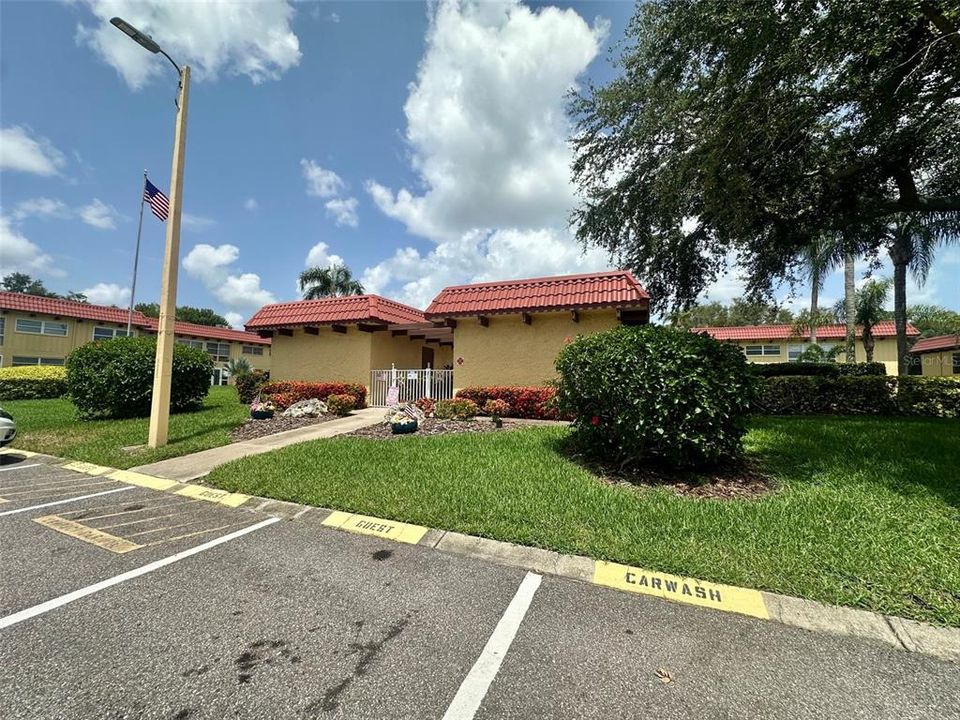 For Rent: $1,500 (1 beds, 1 baths, 627 Square Feet)