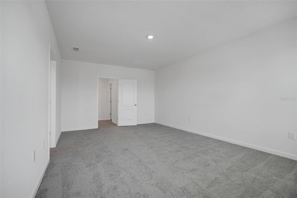 В аренду: $3,000 (5 спален, 3 ванн, 2601 Квадратных фут)