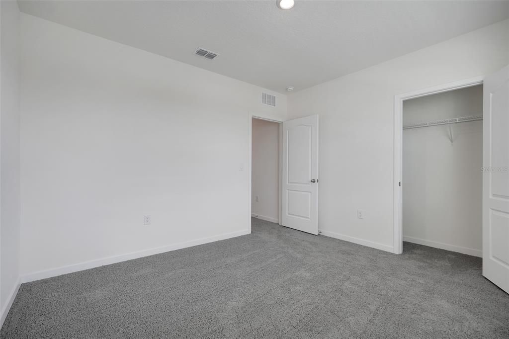 В аренду: $3,000 (5 спален, 3 ванн, 2601 Квадратных фут)
