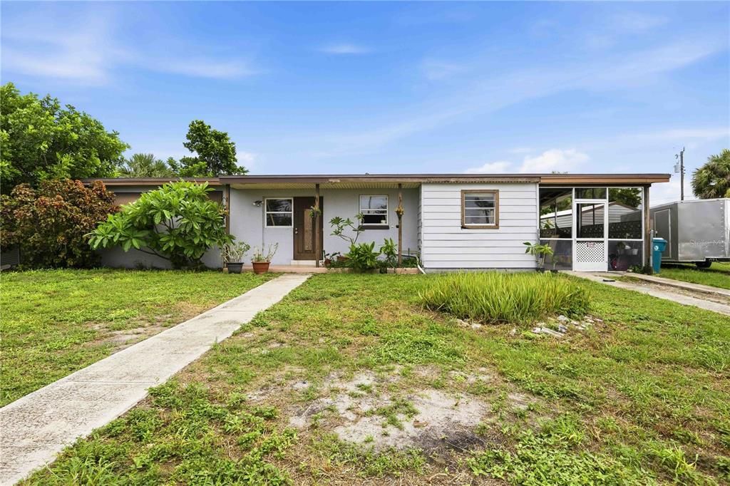 For Sale: $139,000 (2 beds, 1 baths, 1218 Square Feet)