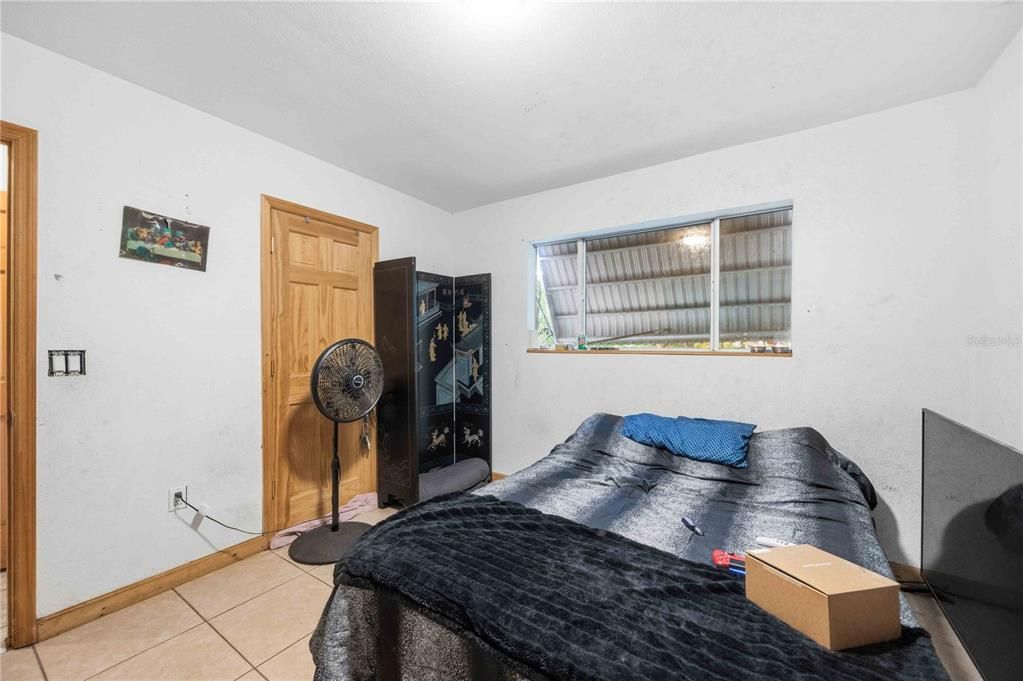 For Sale: $139,000 (2 beds, 1 baths, 1218 Square Feet)