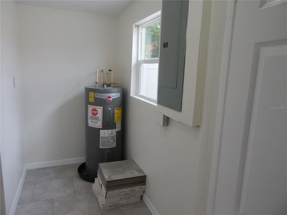 For Rent: $2,300 (3 beds, 2 baths, 1312 Square Feet)