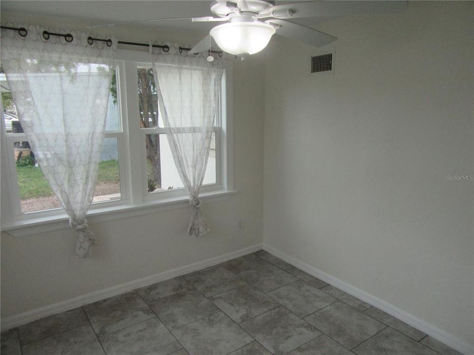 For Rent: $2,300 (3 beds, 2 baths, 1312 Square Feet)