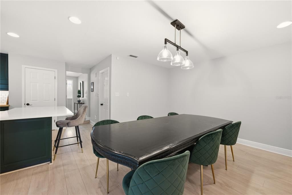 For Sale: $599,000 (4 beds, 2 baths, 2375 Square Feet)