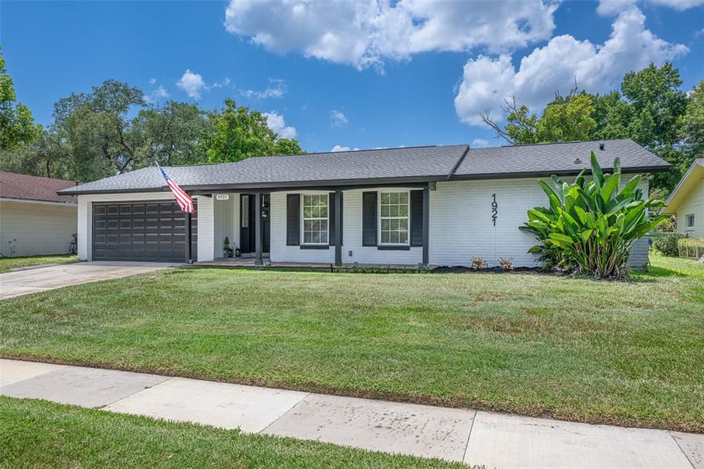 For Sale: $599,000 (4 beds, 2 baths, 2375 Square Feet)