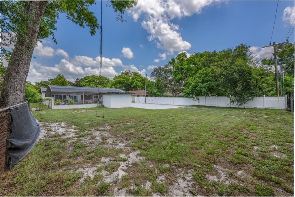 For Sale: $599,000 (4 beds, 2 baths, 2375 Square Feet)