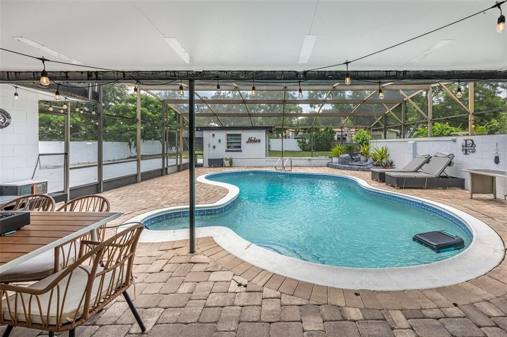 For Sale: $599,000 (4 beds, 2 baths, 2375 Square Feet)