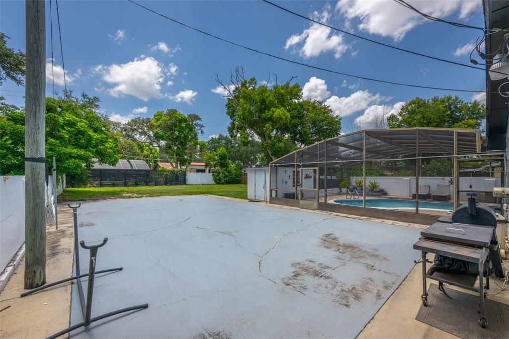 For Sale: $599,000 (4 beds, 2 baths, 2375 Square Feet)