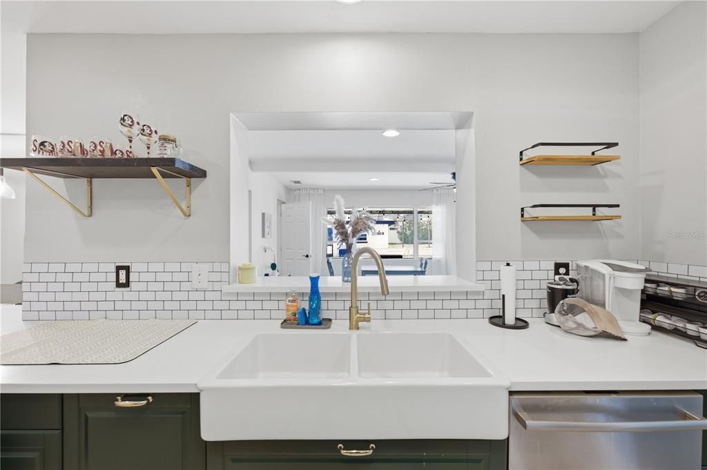For Sale: $599,000 (4 beds, 2 baths, 2375 Square Feet)