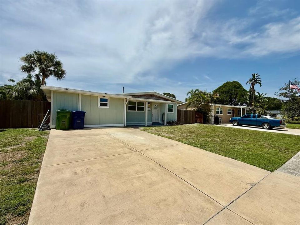 For Rent: $2,995 (3 beds, 2 baths, 966 Square Feet)