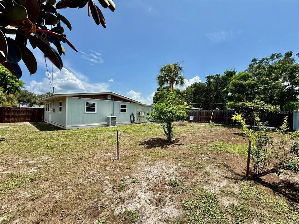 For Rent: $2,995 (3 beds, 2 baths, 966 Square Feet)