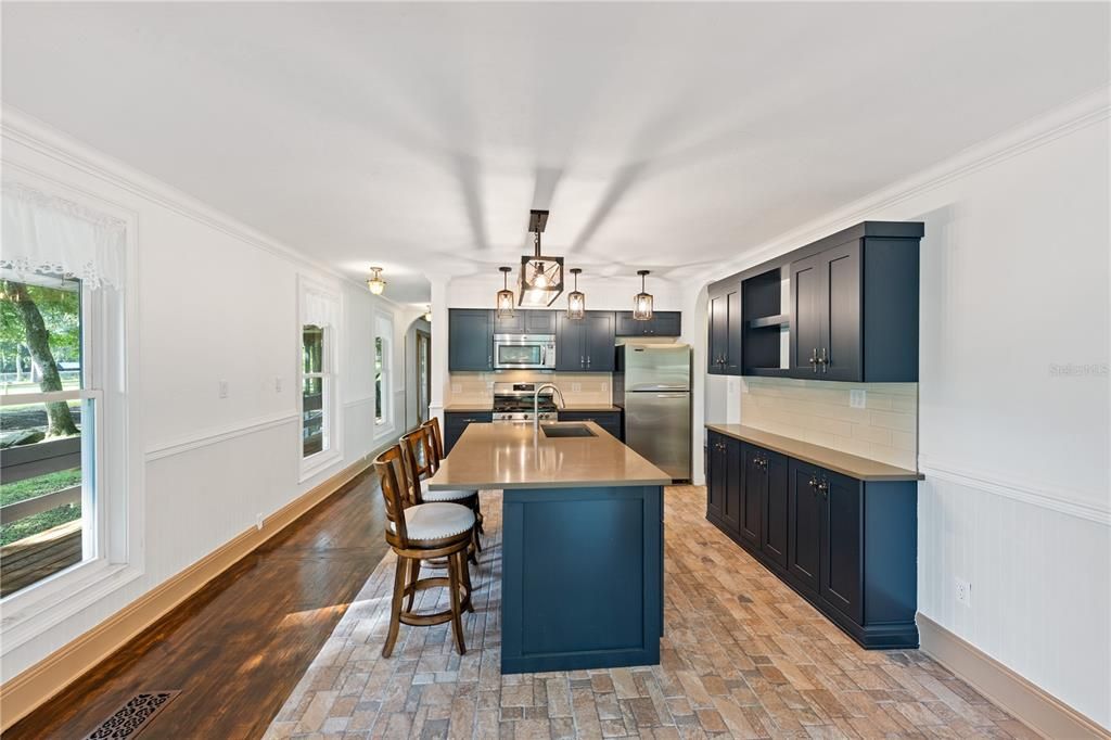 En Venta: $825,000 (2 camas, 2 baños, 1460 Pies cuadrados)