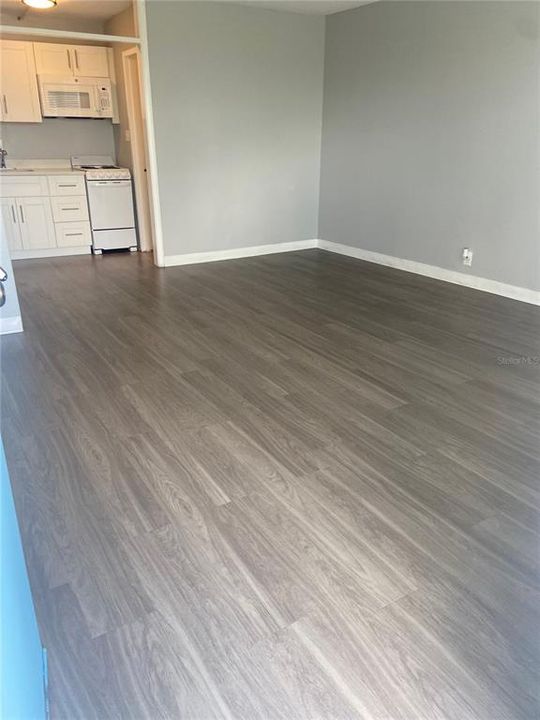 В аренду: $795 (0 спален, 1 ванн, 500 Квадратных фут)