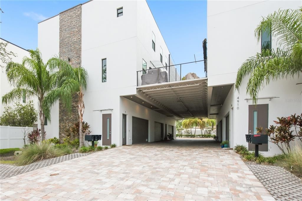En Renta: $4,395 (3 camas, 3 baños, 2253 Pies cuadrados)