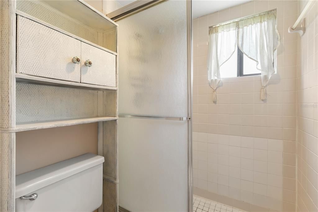 For Sale: $179,000 (2 beds, 2 baths, 1098 Square Feet)