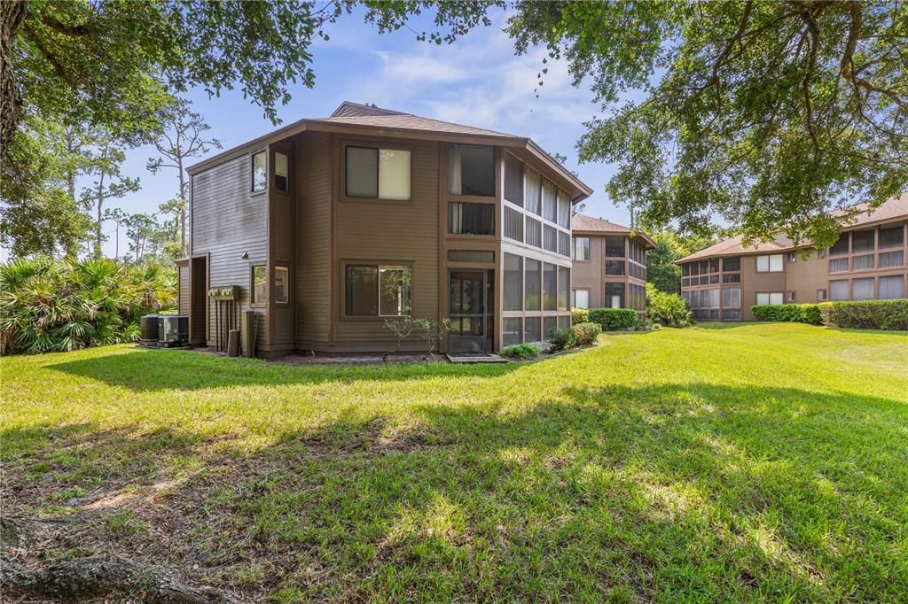 For Sale: $179,000 (2 beds, 2 baths, 1098 Square Feet)