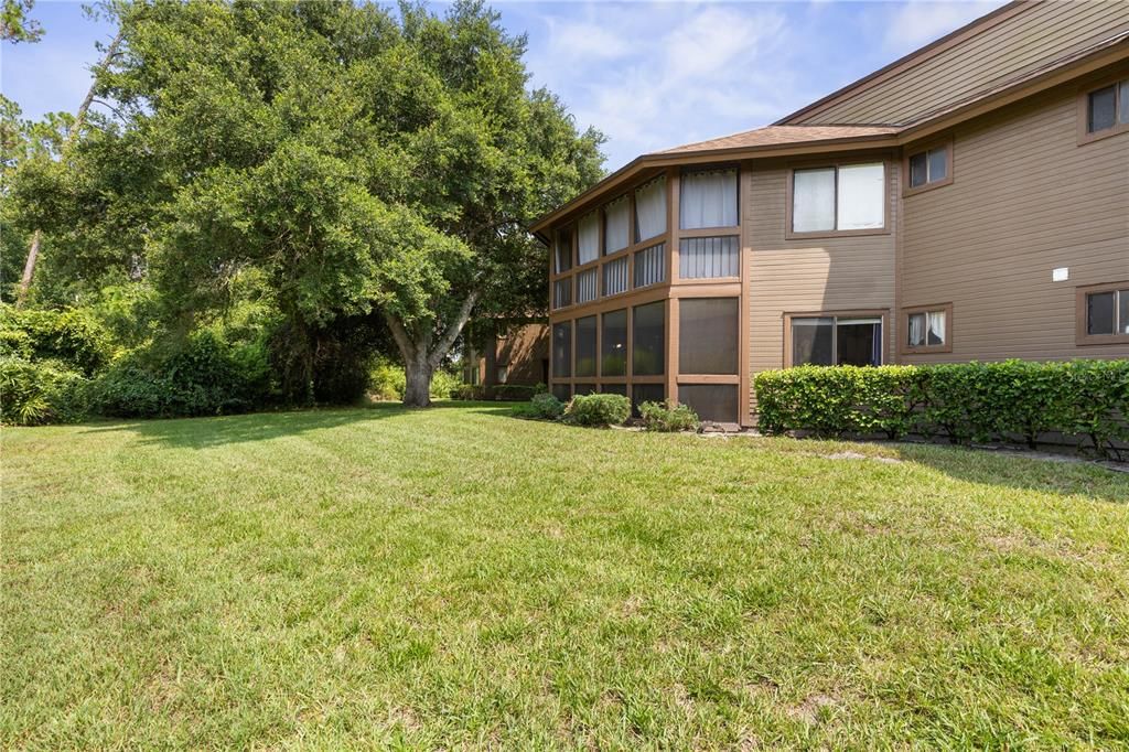 For Sale: $179,000 (2 beds, 2 baths, 1098 Square Feet)