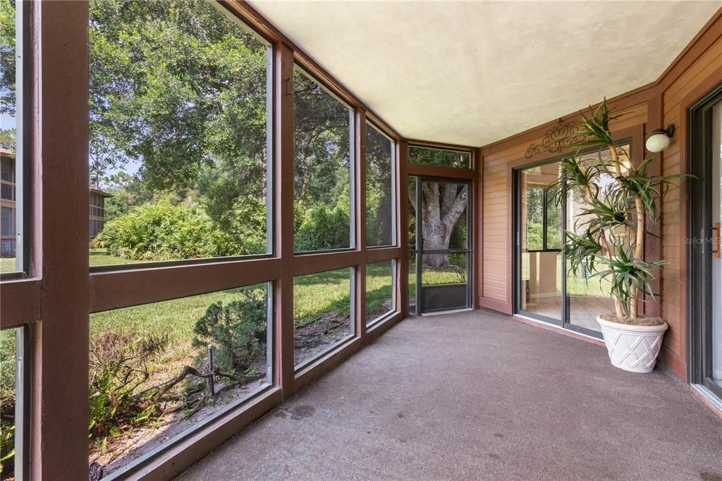 For Sale: $179,000 (2 beds, 2 baths, 1098 Square Feet)