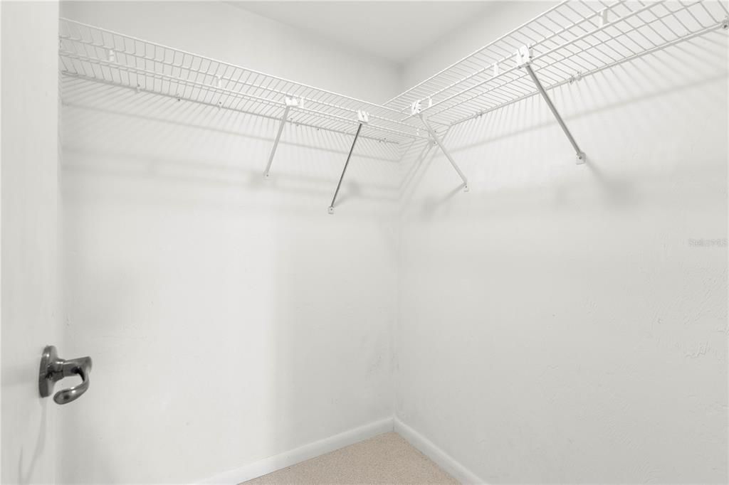 For Sale: $179,000 (2 beds, 2 baths, 1098 Square Feet)