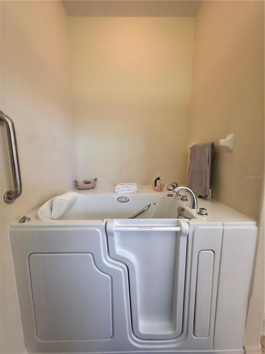 В аренду: $2,800 (3 спален, 3 ванн, 3221 Квадратных фут)