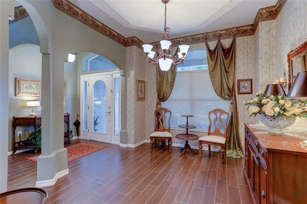 En Venta: $550,000 (4 camas, 3 baños, 2476 Pies cuadrados)