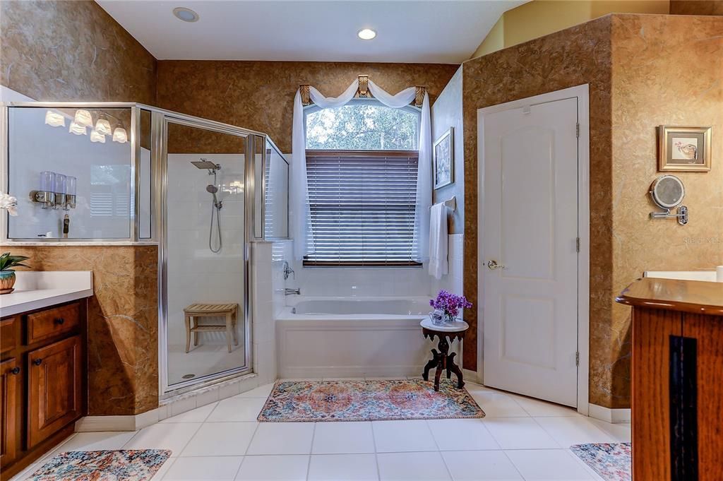 En Venta: $550,000 (4 camas, 3 baños, 2476 Pies cuadrados)