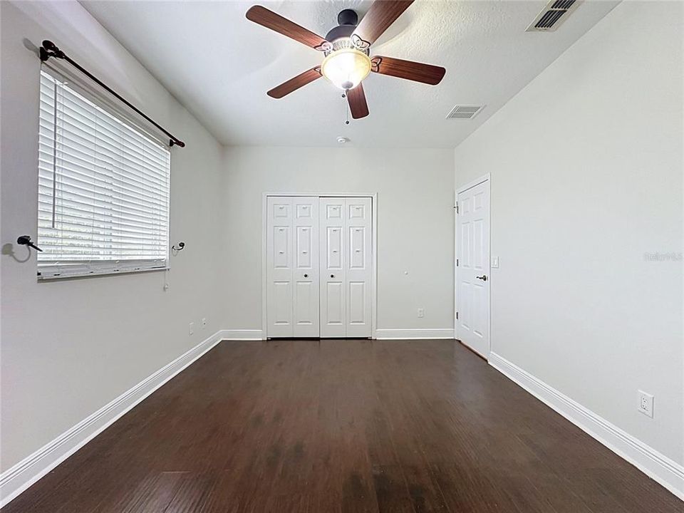 Activo con contrato: $649,700 (4 camas, 3 baños, 3575 Pies cuadrados)