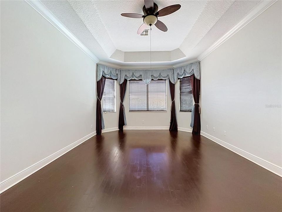 Activo con contrato: $649,700 (4 camas, 3 baños, 3575 Pies cuadrados)