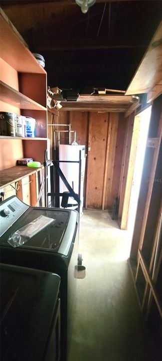For Sale: $299,900 (3 beds, 2 baths, 950 Square Feet)