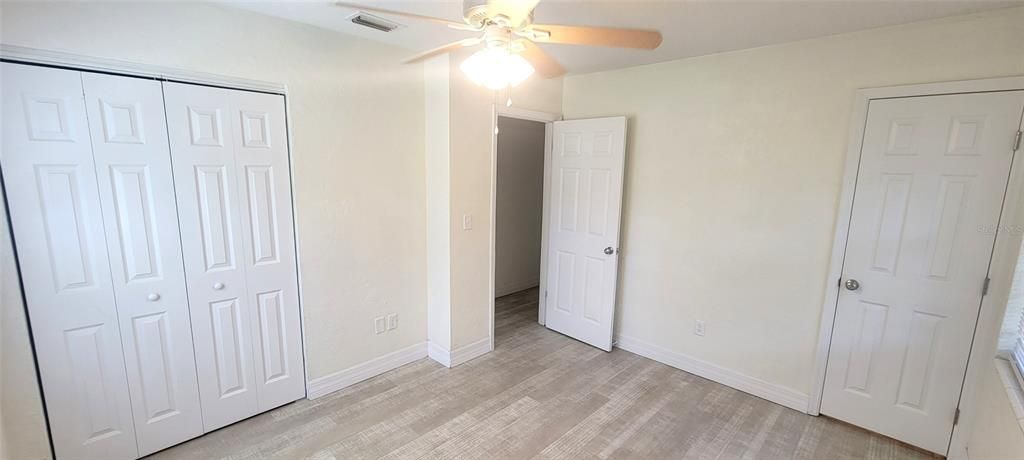 For Sale: $299,900 (3 beds, 2 baths, 950 Square Feet)