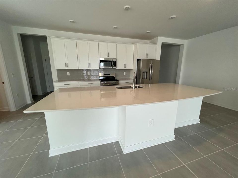 В аренду: $3,850 (4 спален, 3 ванн, 2911 Квадратных фут)