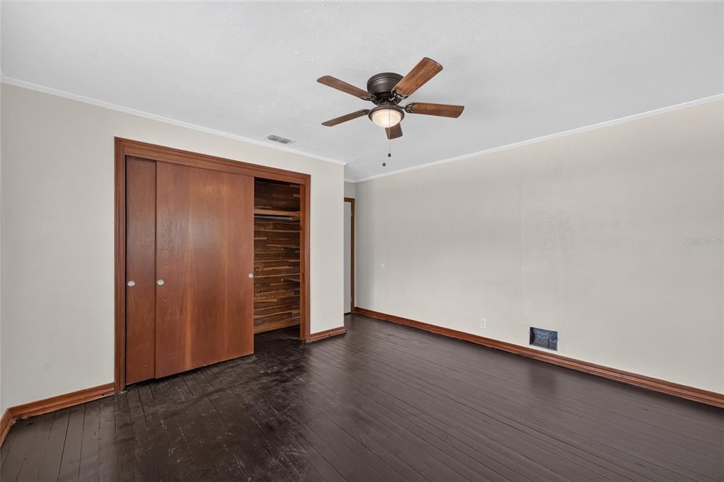 На продажу: $299,000 (3 спален, 1 ванн, 1452 Квадратных фут)