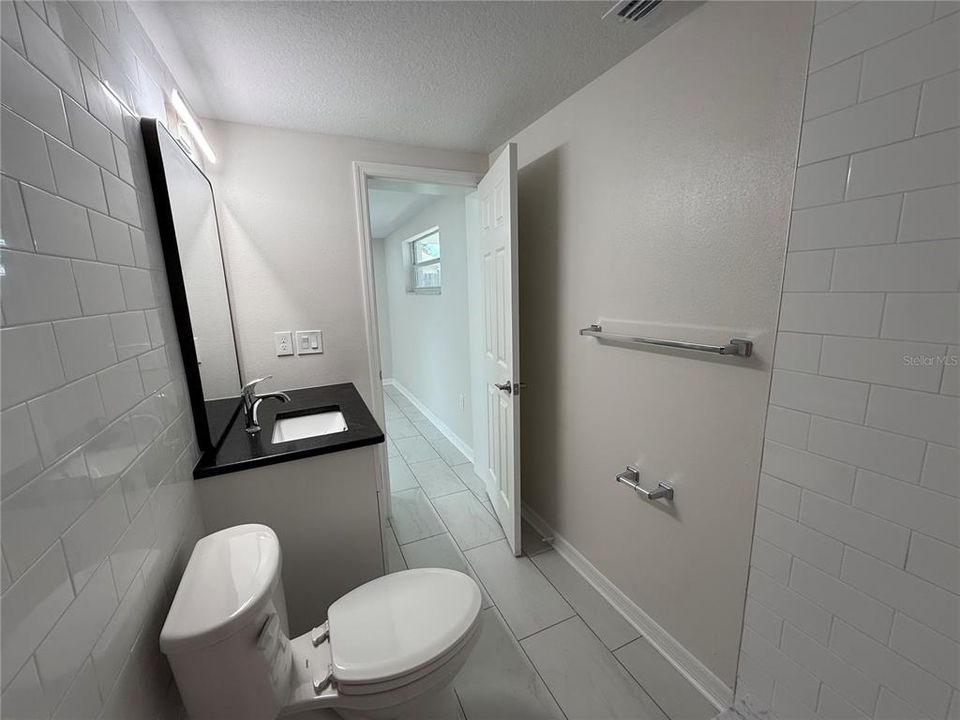 В аренду: $1,995 (3 спален, 2 ванн, 1429 Квадратных фут)