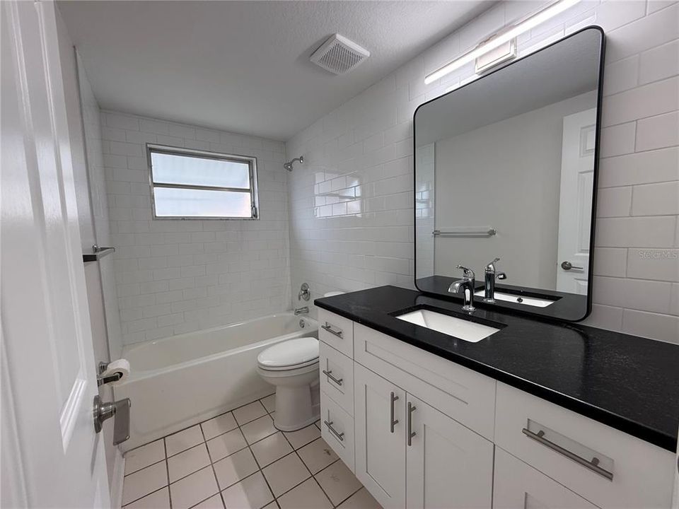 В аренду: $1,995 (3 спален, 2 ванн, 1429 Квадратных фут)